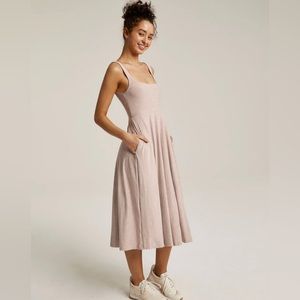 BEYOND YOGA featherweight square neck dress SIZE L fully lined FUSCIA